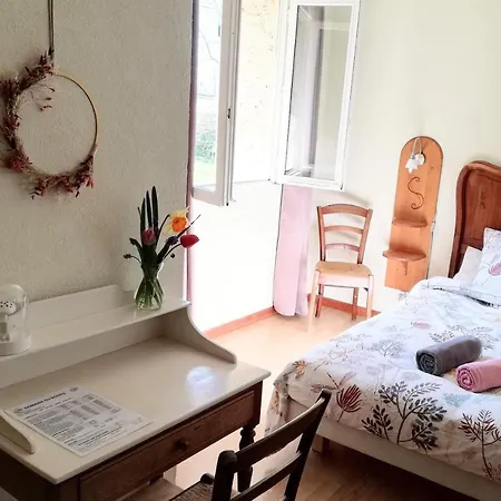 Chambres D'hotes Domaine Du Bourg Oda ve Kahvaltı *