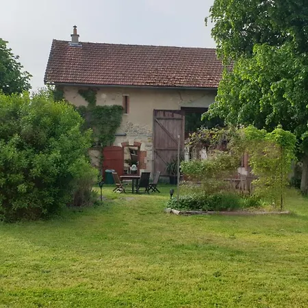 Chambres D'hotes Domaine Du Bourg Oda ve Kahvaltı *