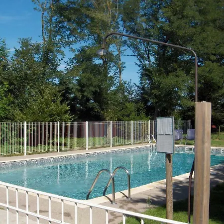 Bed & Breakfast D'hotes Domaine Du Bourg 3*